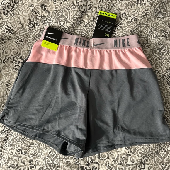 Nike Trophy(Girls') Dri-FIT Training Shorts Size S+ - Picture 2 of 5